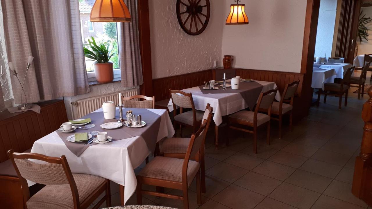Gasthaus Deutsches Haus Garni วุนสตอร์ฟ ภายนอก รูปภาพ
